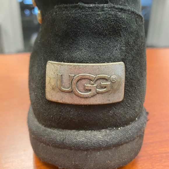 UGG Australia BOOTS Avondale Black Studded Leather, Sheepskin Lined Size 7 - Picture 9 of 16